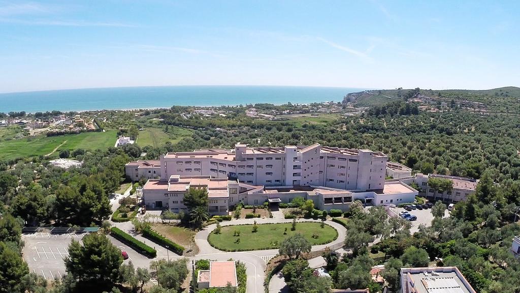 Centro Di Soggiorno Il Belvedere Вьесте Экстерьер фото